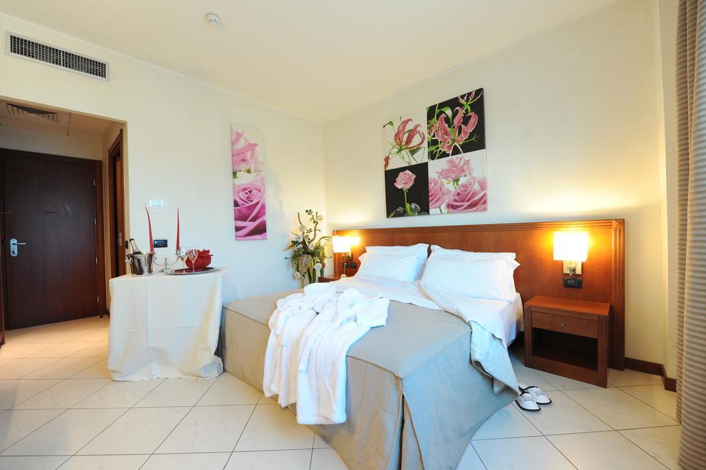 Hotel Parisi Nichelino Zewnętrze zdjęcie