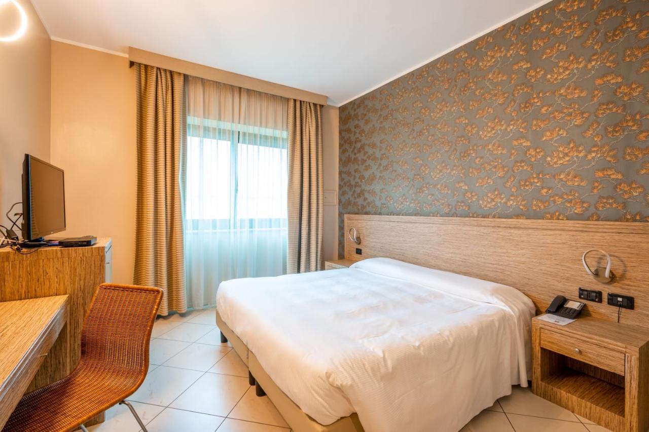 Hotel Parisi Nichelino Zewnętrze zdjęcie